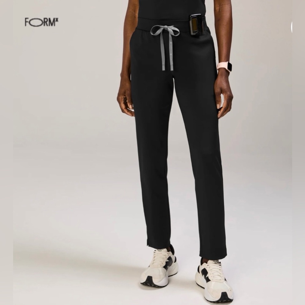 Figs Women's Navy Form X Straight-Leg Scrub Pants with Gray Drawstring